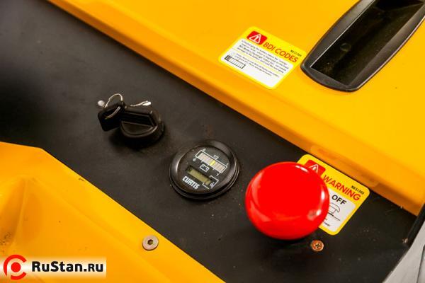 Штабелер электрический самоходный с платформой TOR 2,0т 6,2м ES20T4 фото №4 Штабелер электрический самоходный с платформой TOR 2,0т 6,2м ES20T4 фото №4