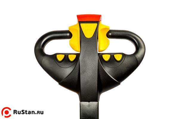 Штабелер электрический самоходный TOR 1,2т 2,5м WS12S-2500 фото №3 Штабелер электрический самоходный TOR 1,2т 2,5м WS12S-2500 фото №3