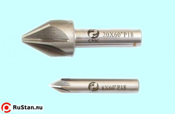 Зенковка d 20,0х28.0х 64 конус  60° dхв=10мм Р18 ц/х Z=6 DIN334A "CNIC" фото №1