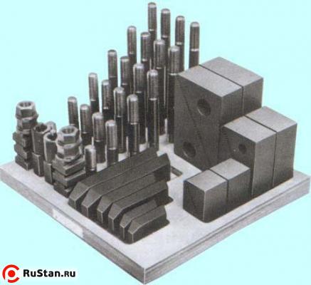 Набор клиновых ступенчатых прижимов из 58-ми предм., паз21,7мм М20х2.5 на дер. подст. (YT-0412) "CNIC" фото №1 Набор клиновых ступенчатых прижимов из 58-ми предм., паз21,7мм М20х2.5 на дер. подст. (YT-0412) "CNIC" фото №1