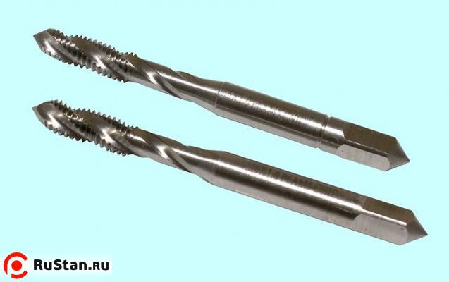 Метчик М 4,0х0,5 м/р.Р6АМ5 винтовая канавка комплект из 2-х шт. "CNIC" фото №1 Метчик М 4,0х0,5 м/р.Р6АМ5 винтовая канавка комплект из 2-х шт. "CNIC" фото №1