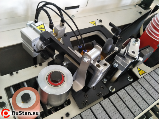 Узлы нанесения клея, гильотинной обрезки и прикатывания кромки фото №5 Узлы нанесения клея, гильотинной обрезки и прикатывания кромки фото №5