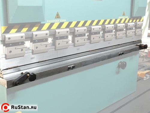 Стол гибочный ИБ1425 длиной от 1000 мм до 2000 мм фото №4 Стол гибочный ИБ1425 длиной от 1000 мм до 2000 мм фото №4