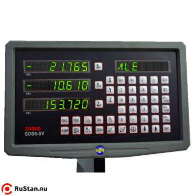 Многофункциональная УЦИ SINO SDS6-3V позволяет отслеживать перемещение по трем осям с дискретностью 1 знак. Помимо этого УЦИ имеет различные функции для расчета при изготовлении конусо- или дугообразных деталей. фото №17 METAL MASTER Z46100 фото №17